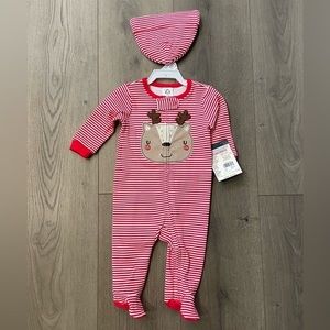BNWT Gerber 0-3 month 2-piece Christmas outfit.